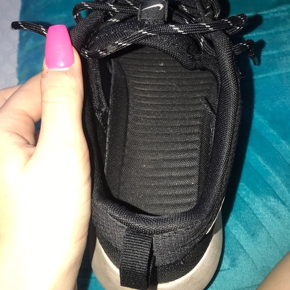 Nike roshes - Picture 4 of 5